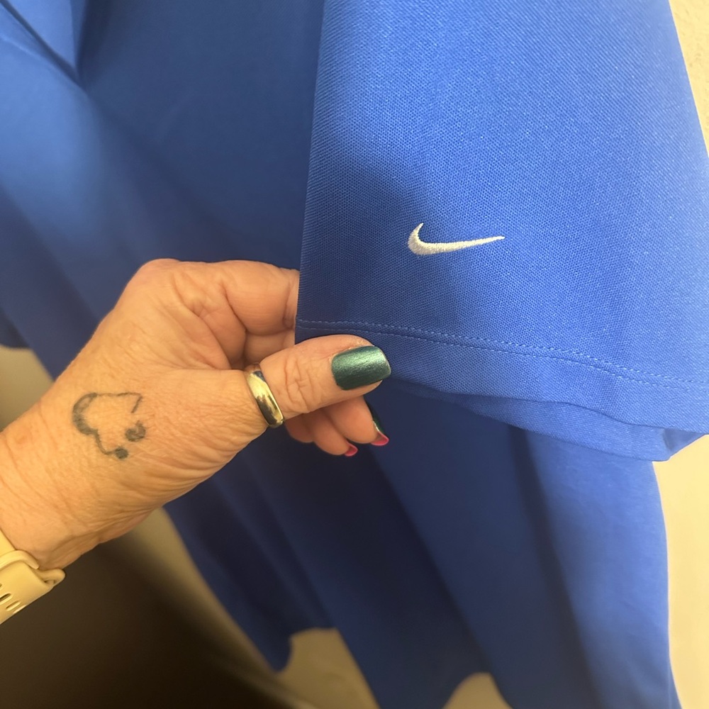Nike pull over